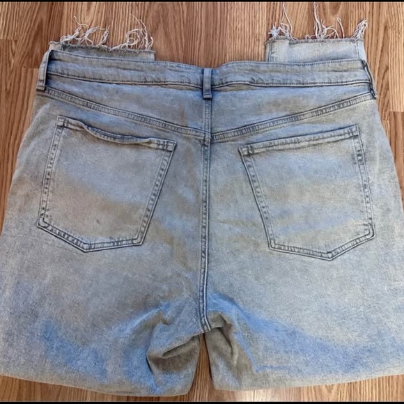 Old Navy OG Straight High Rise Jeans - Picture 4 of 4